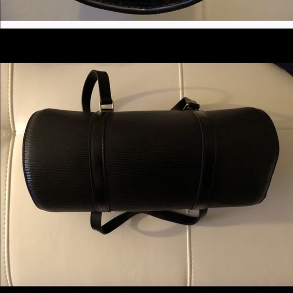 Louis Vuitton - Picture 5 of 6